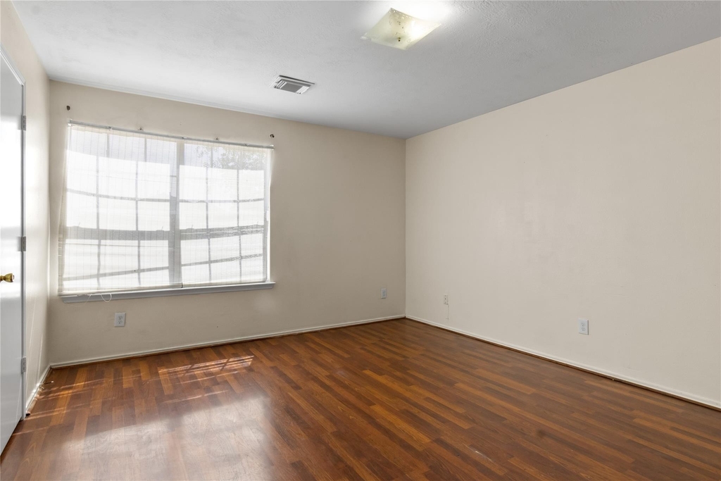 5815 Clerkenwell Drive - Photo 16