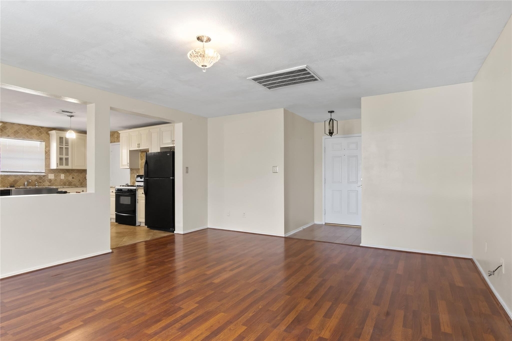 5815 Clerkenwell Drive - Photo 6