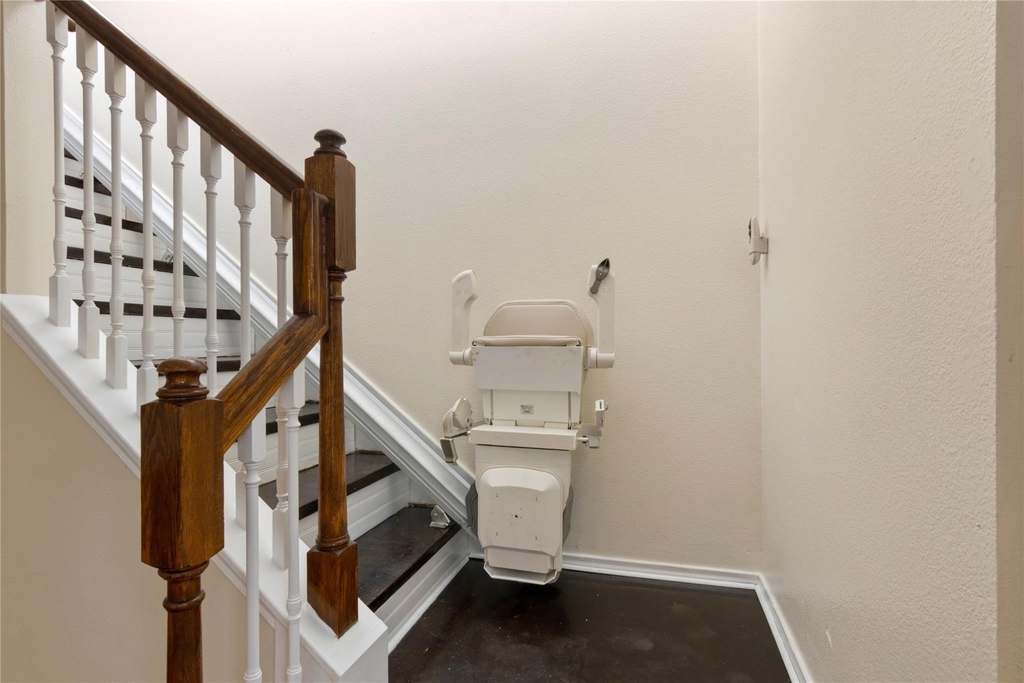 5815 Clerkenwell Drive - Photo 11