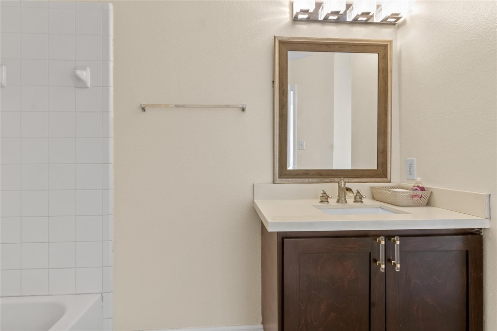 5815 Clerkenwell Drive - Photo 17