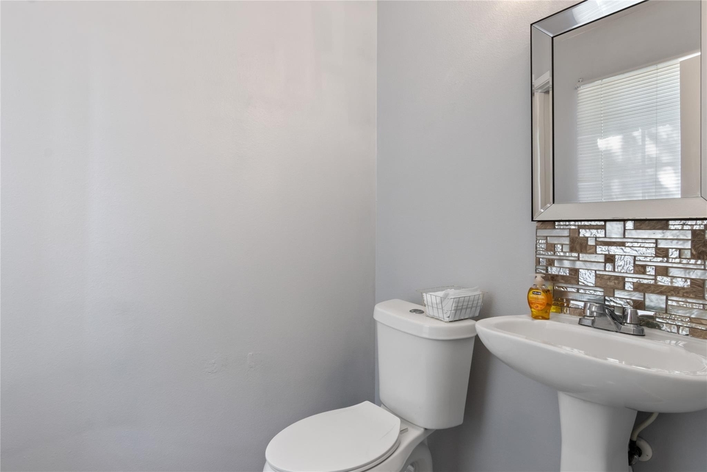 5815 Clerkenwell Drive - Photo 10