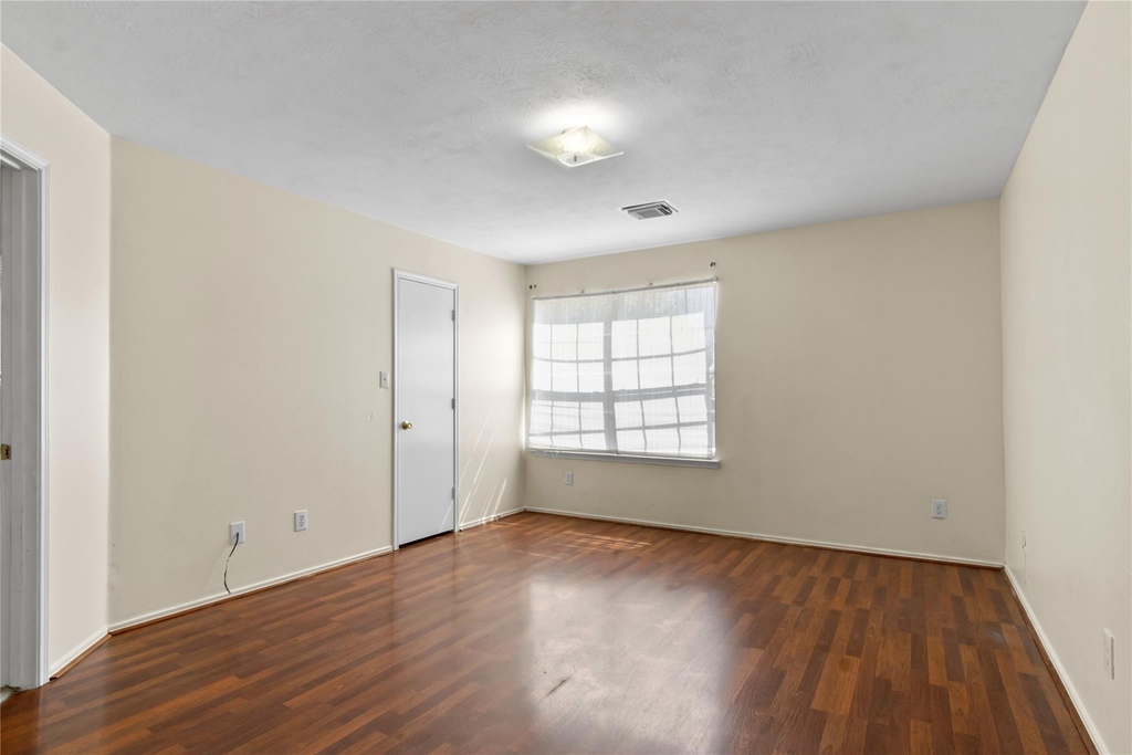 5815 Clerkenwell Drive - Photo 14