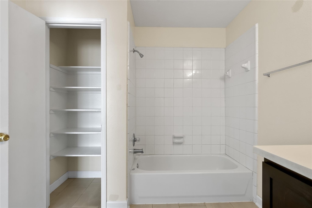 5815 Clerkenwell Drive - Photo 18
