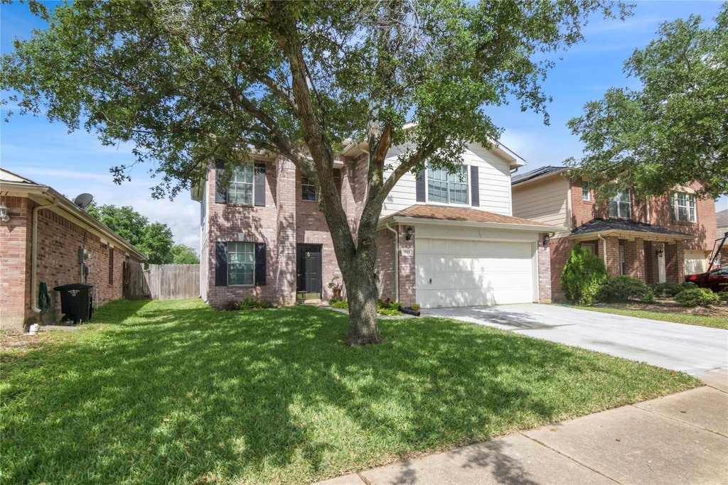 5815 Clerkenwell Drive - Photo 3