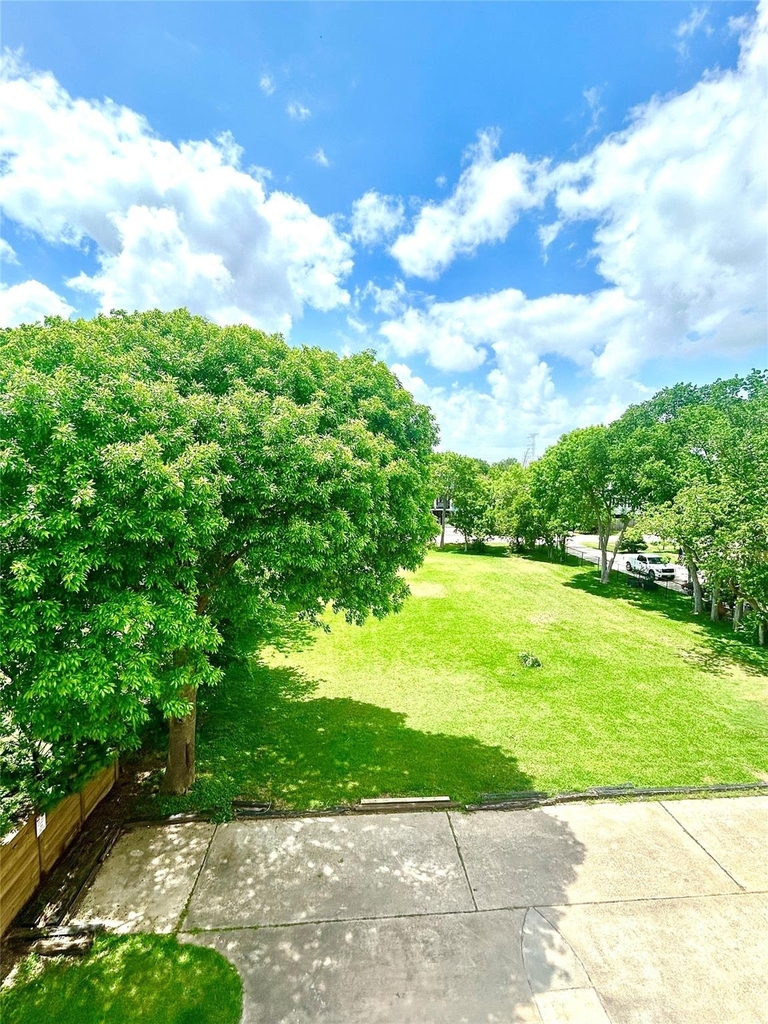 807 Kipp Avenue - Photo 22