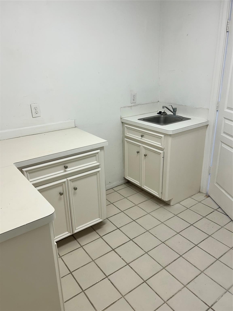 807 Kipp Avenue - Photo 32