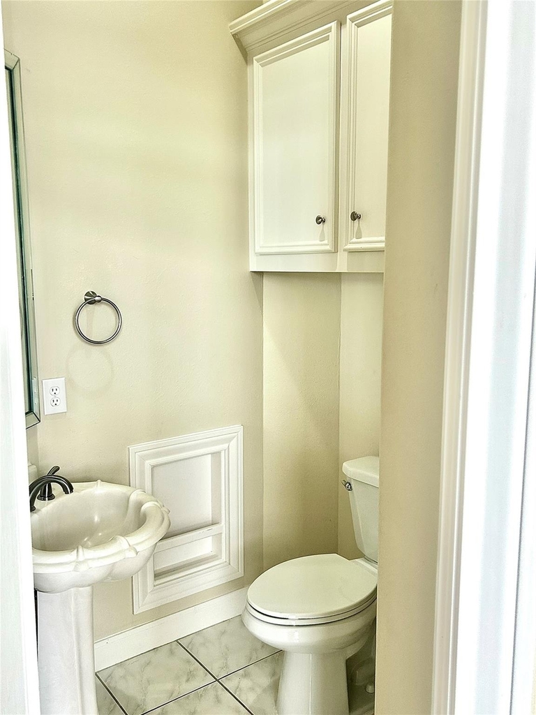 807 Kipp Avenue - Photo 5