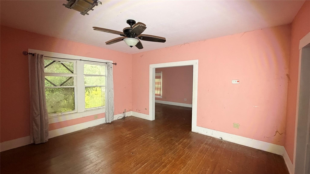 1501 S Columbia Drive - Photo 2