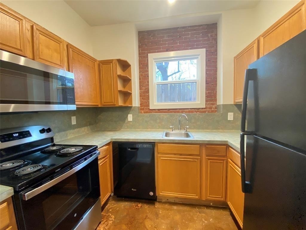1112 Lawrence - Photo 12