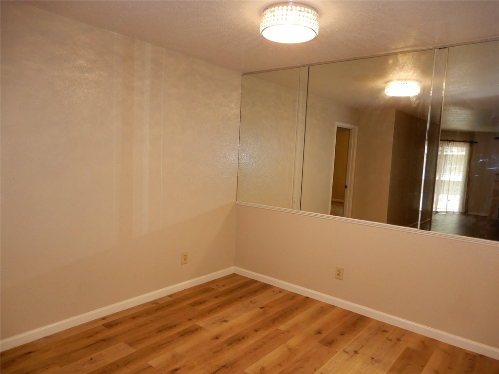 9797 Leawood Boulevard - Photo 4