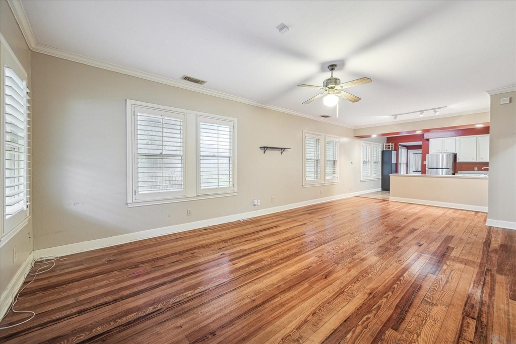 321 W 13th Street - Photo 1