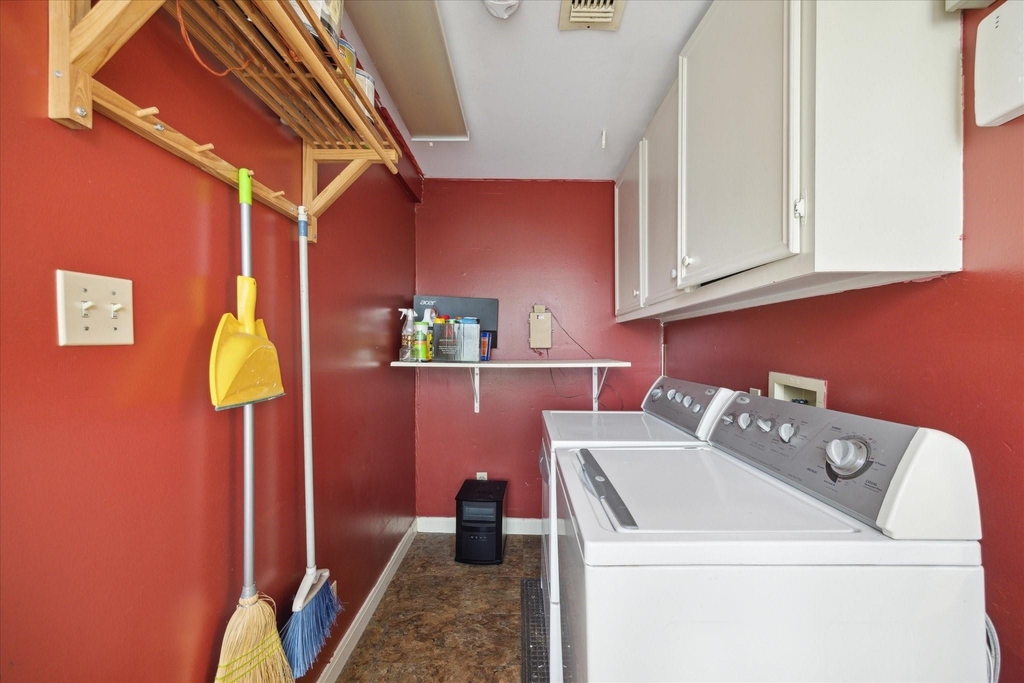 321 W 13th Street - Photo 9