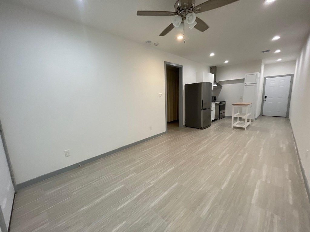 5226 Ridgevan Drive - Photo 2