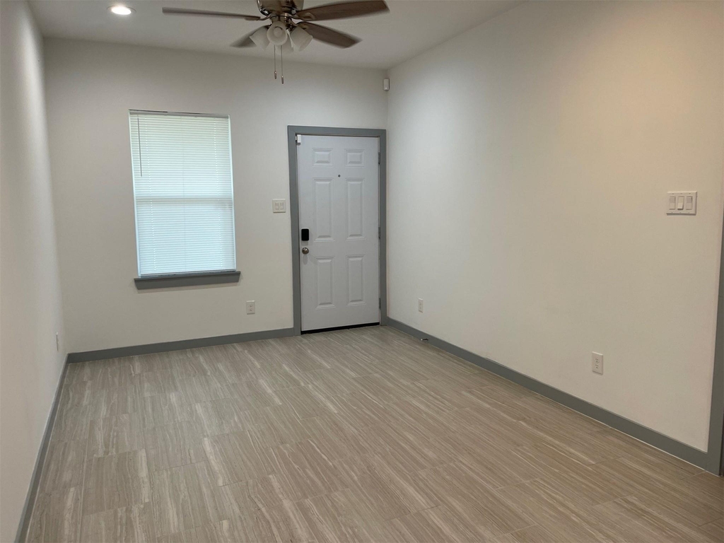 5226 Ridgevan Drive - Photo 6