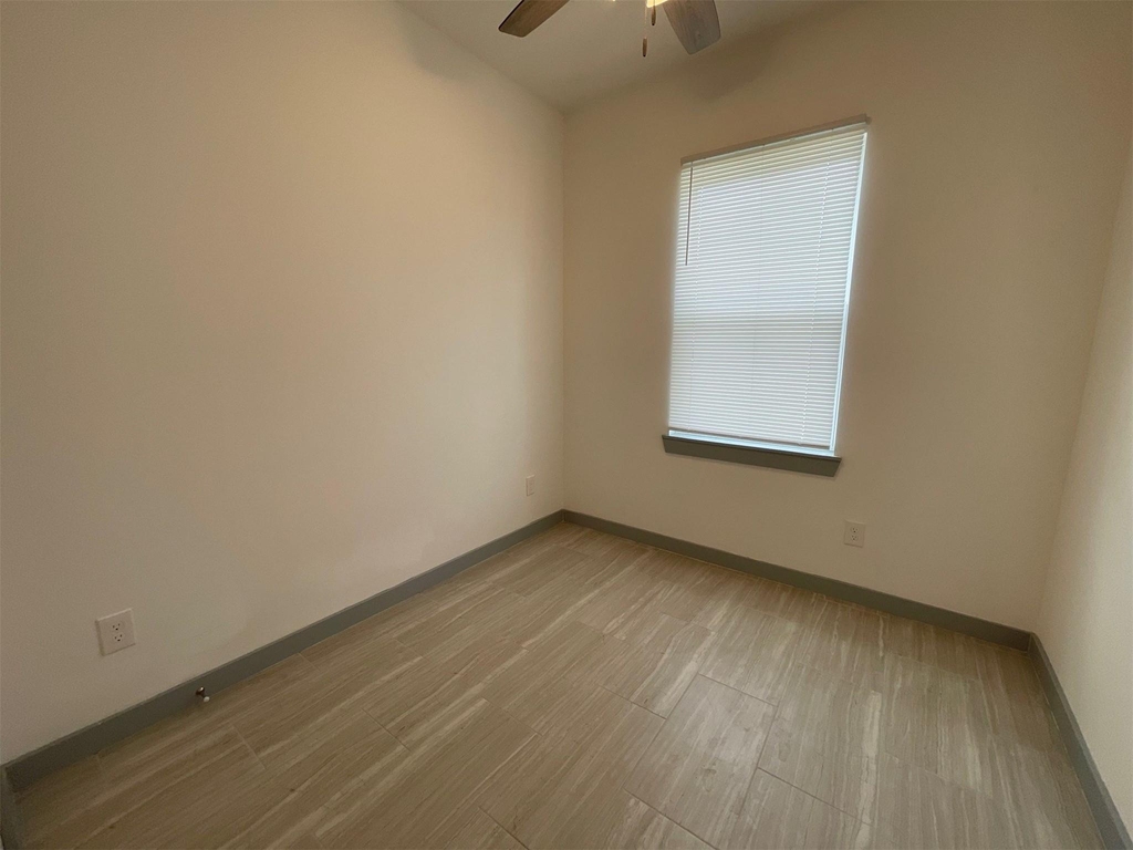 5226 Ridgevan Drive - Photo 15