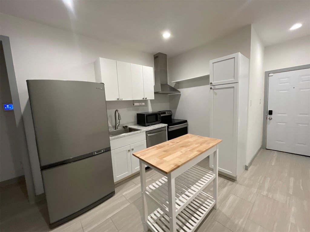 5226 Ridgevan Drive - Photo 8