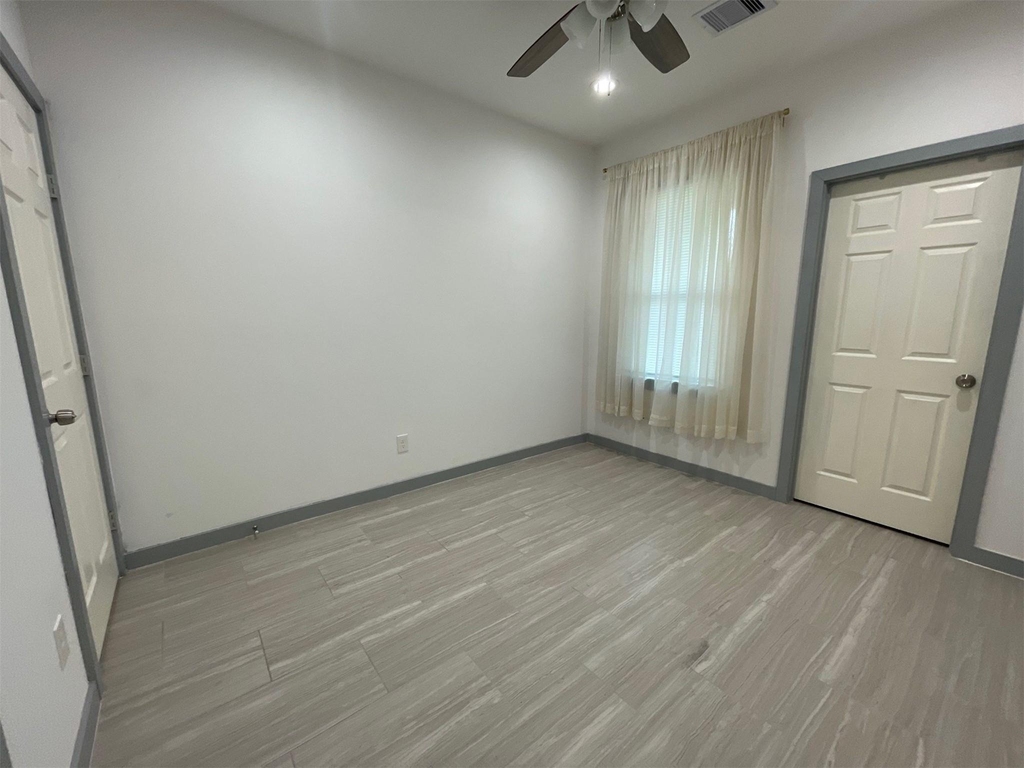 5226 Ridgevan Drive - Photo 11