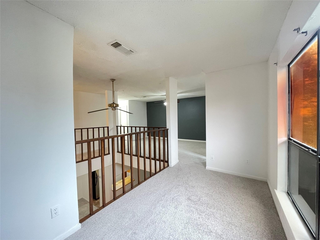3909 Tanglewilde Street - Photo 10