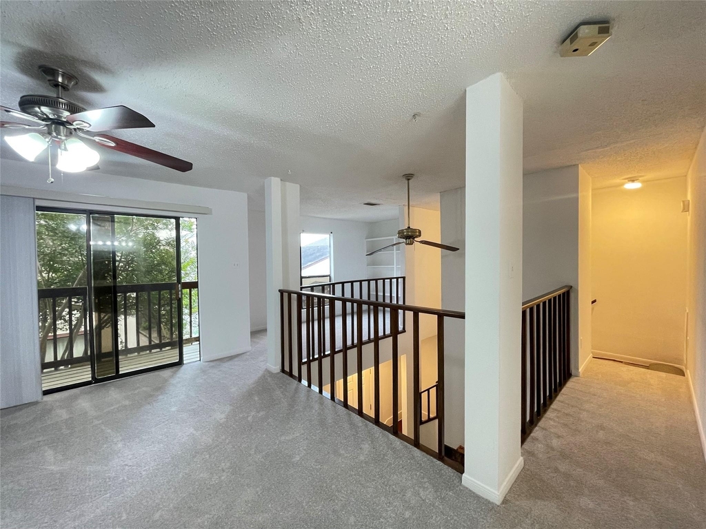 3909 Tanglewilde Street - Photo 3
