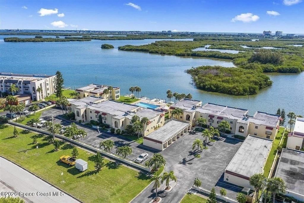 1729 Minutemen Causeway - Photo 1