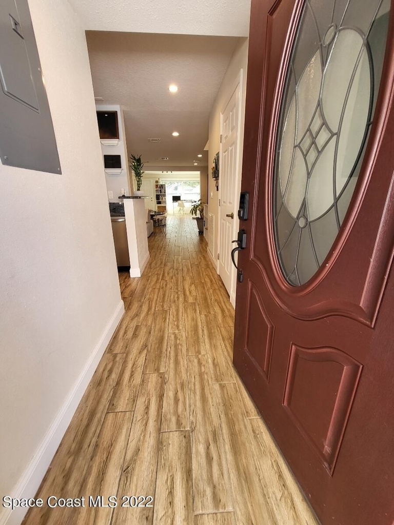 335 Paradise Boulevard - Photo 3