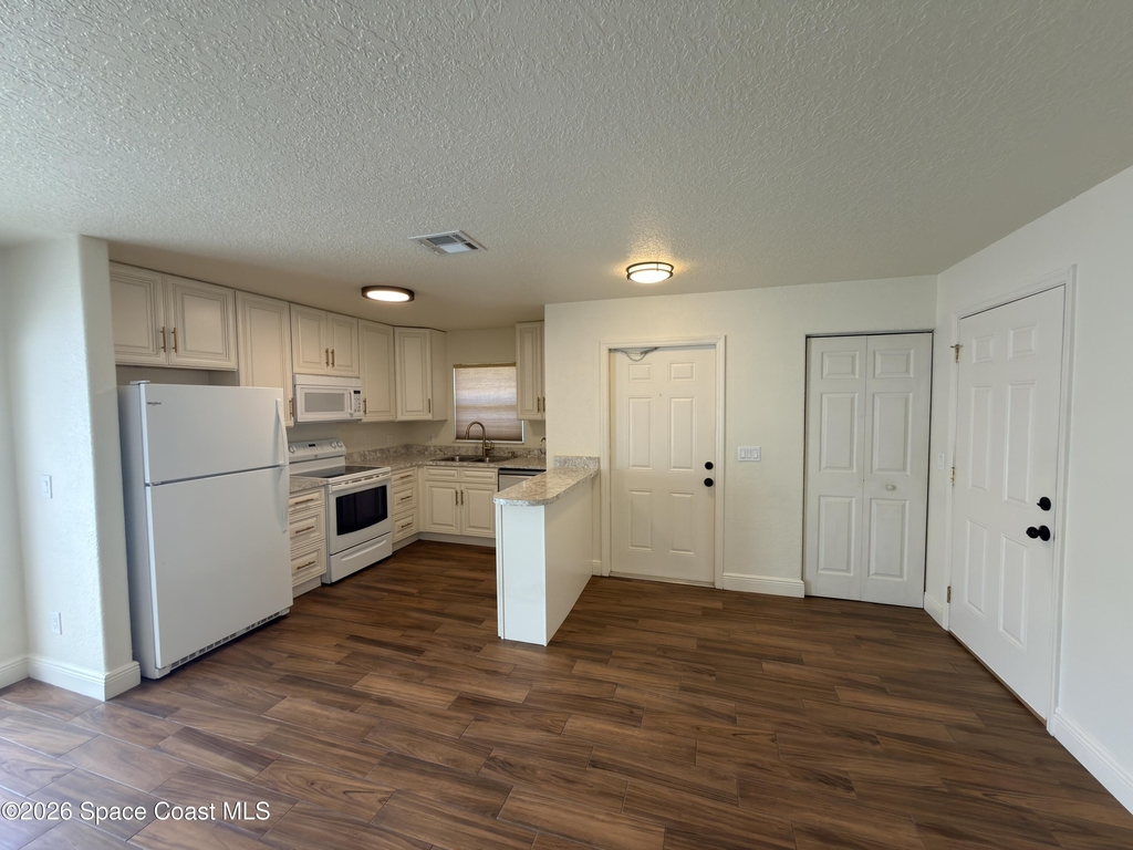 1914 Fletcher Street - Photo 6