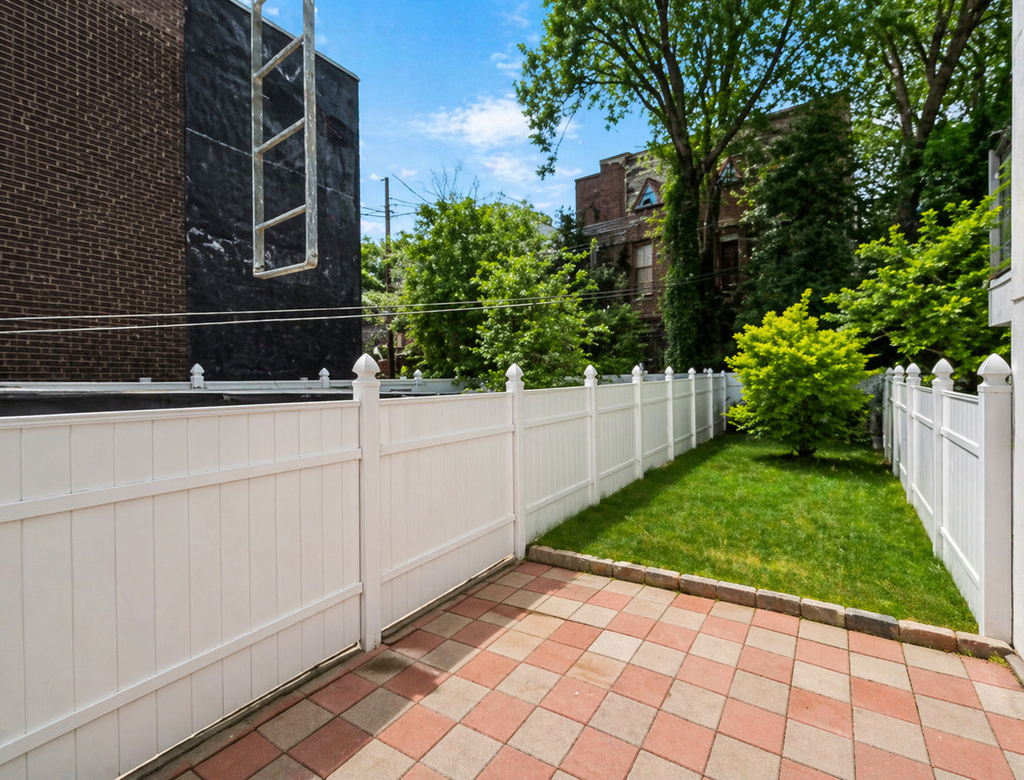 149 Dupont Street - Photo 11