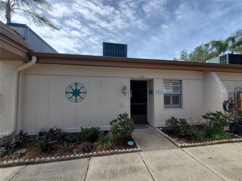 1400 Arrowhead Circle W - Photo 0