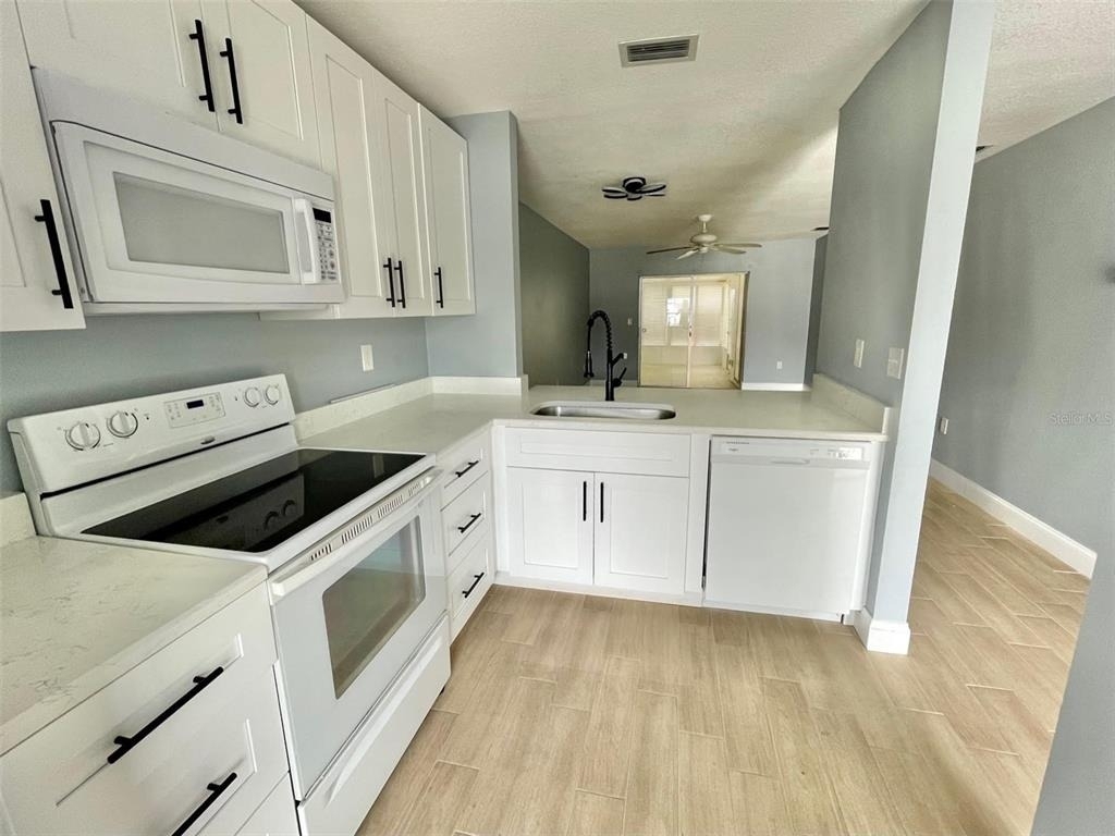 2852 Stillwell Court - Photo 3