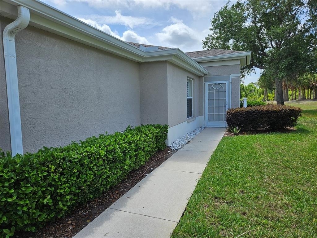 2038 Grantham Greens Drive - Photo 2