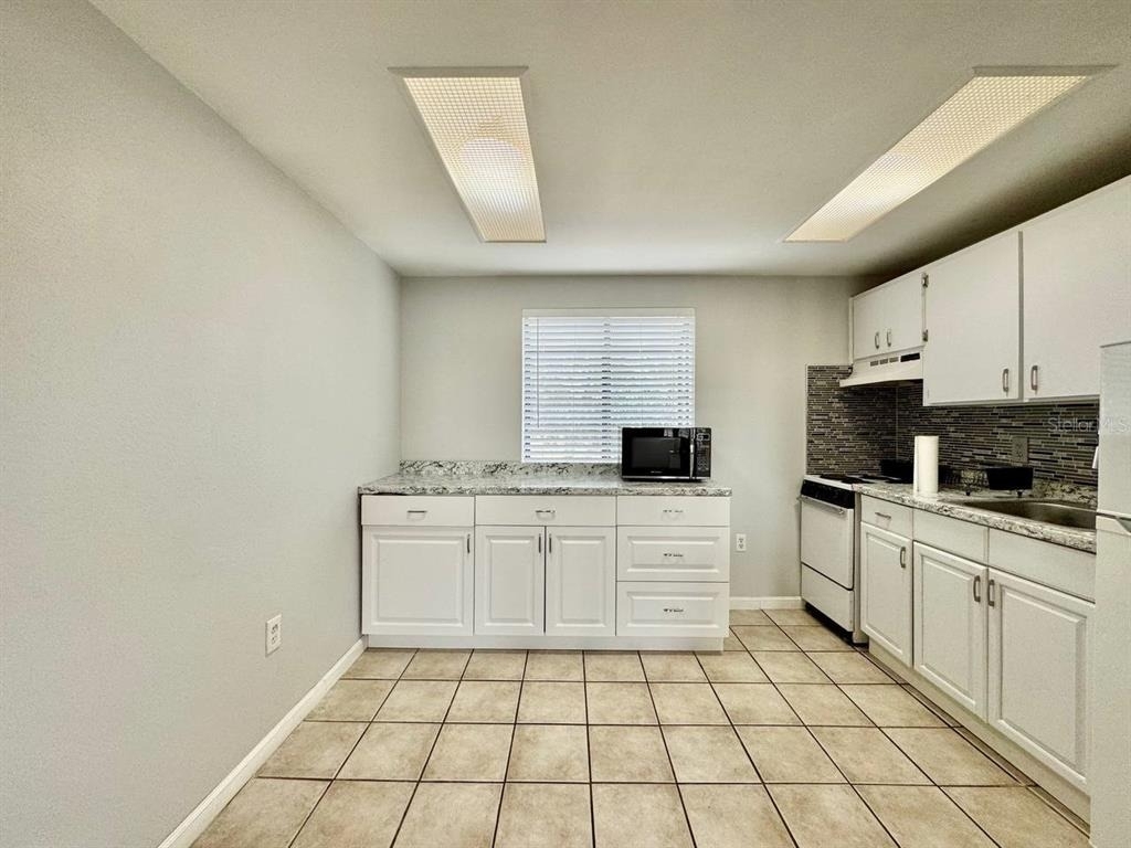 2166 Bradford Street - Photo 4