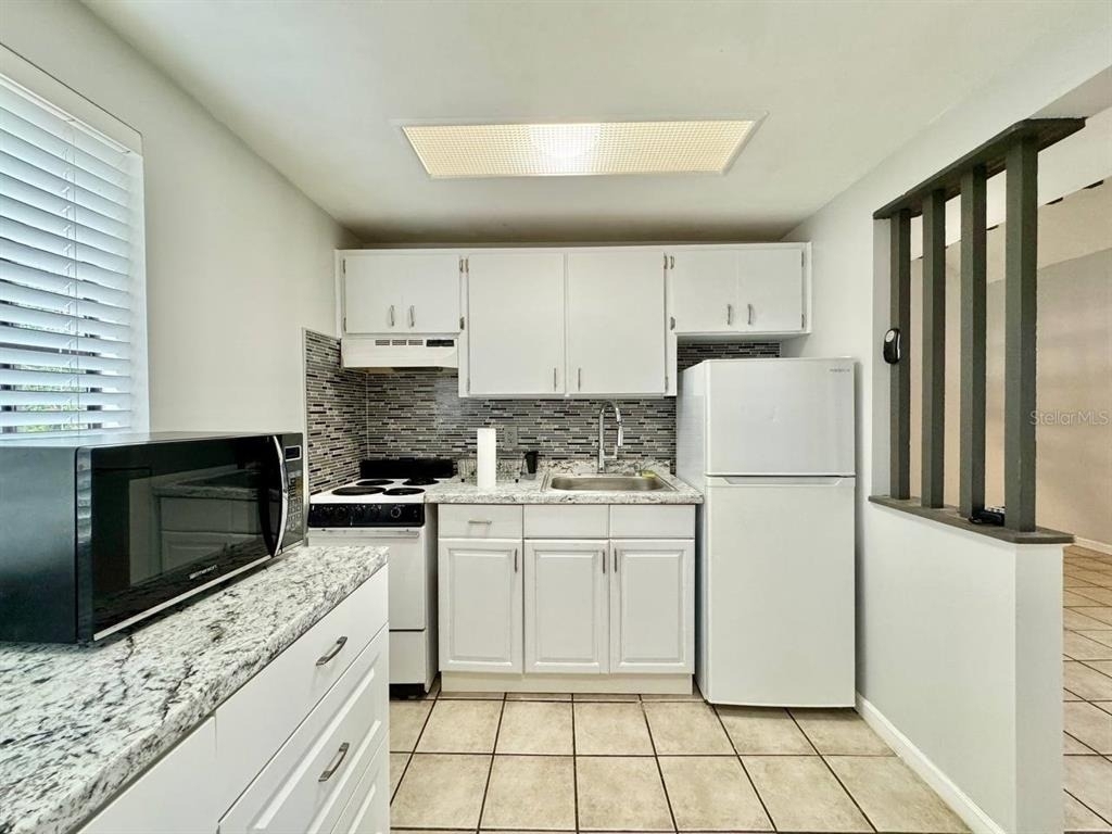 2166 Bradford Street - Photo 6