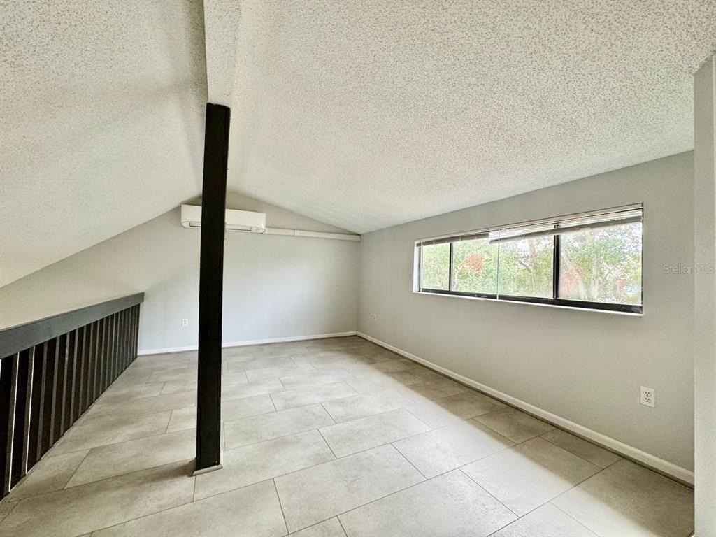 2166 Bradford Street - Photo 8