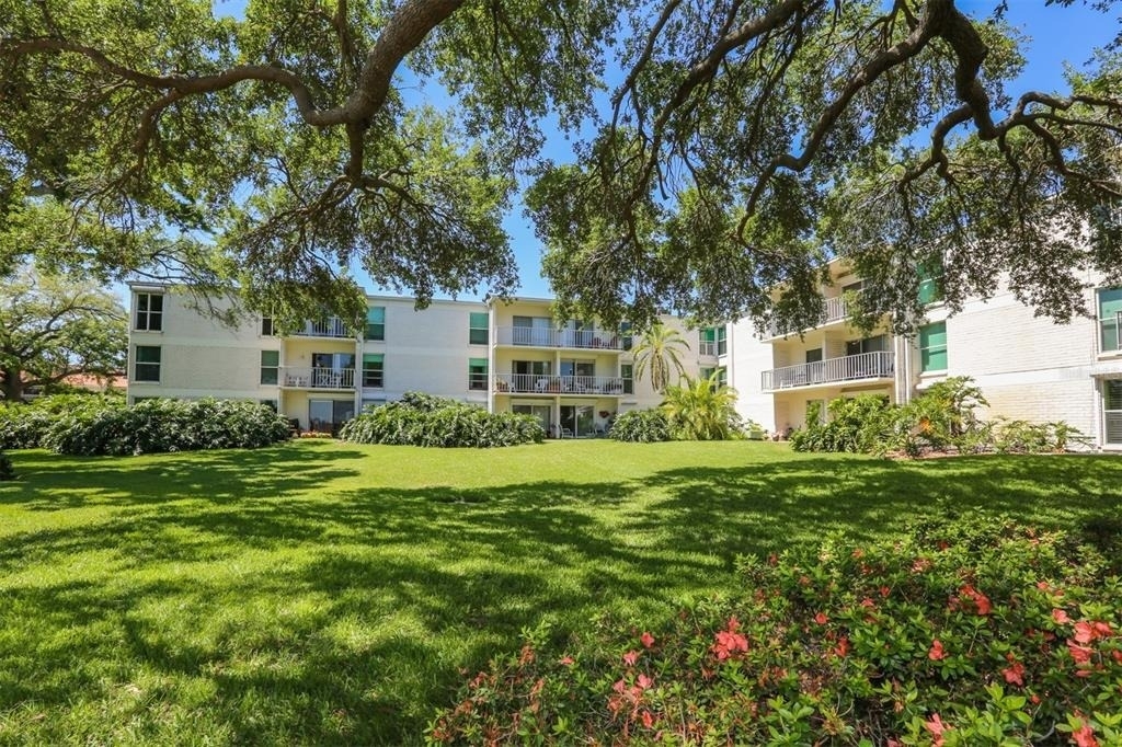3325 Bayshore Boulevard - Photo 1