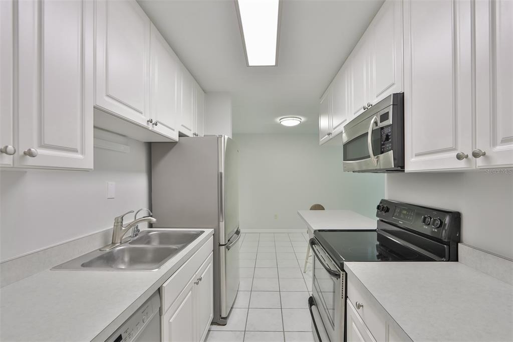 3325 Bayshore Boulevard - Photo 6