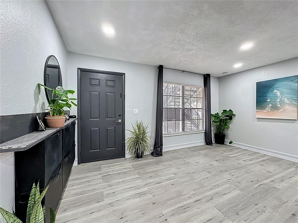 21027 Voyager Boulevard - Photo 10