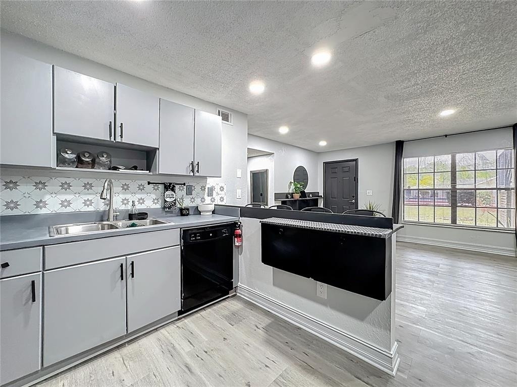 21027 Voyager Boulevard - Photo 5