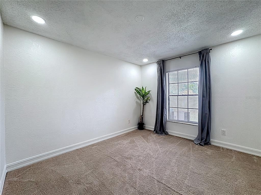 21027 Voyager Boulevard - Photo 14