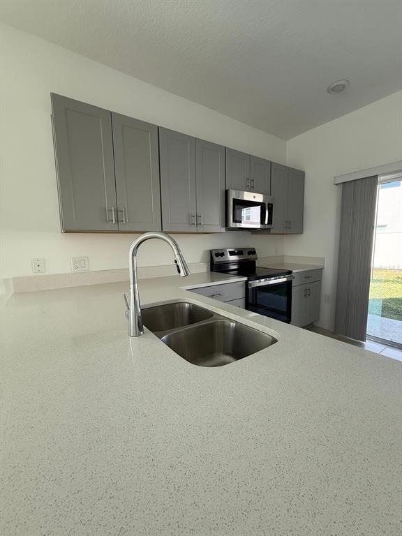 3208 Skyline Loop - Photo 7