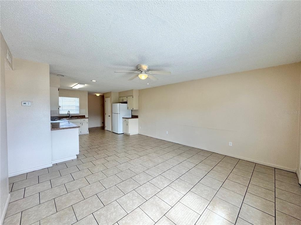 2540 Elm Avenue - Photo 3