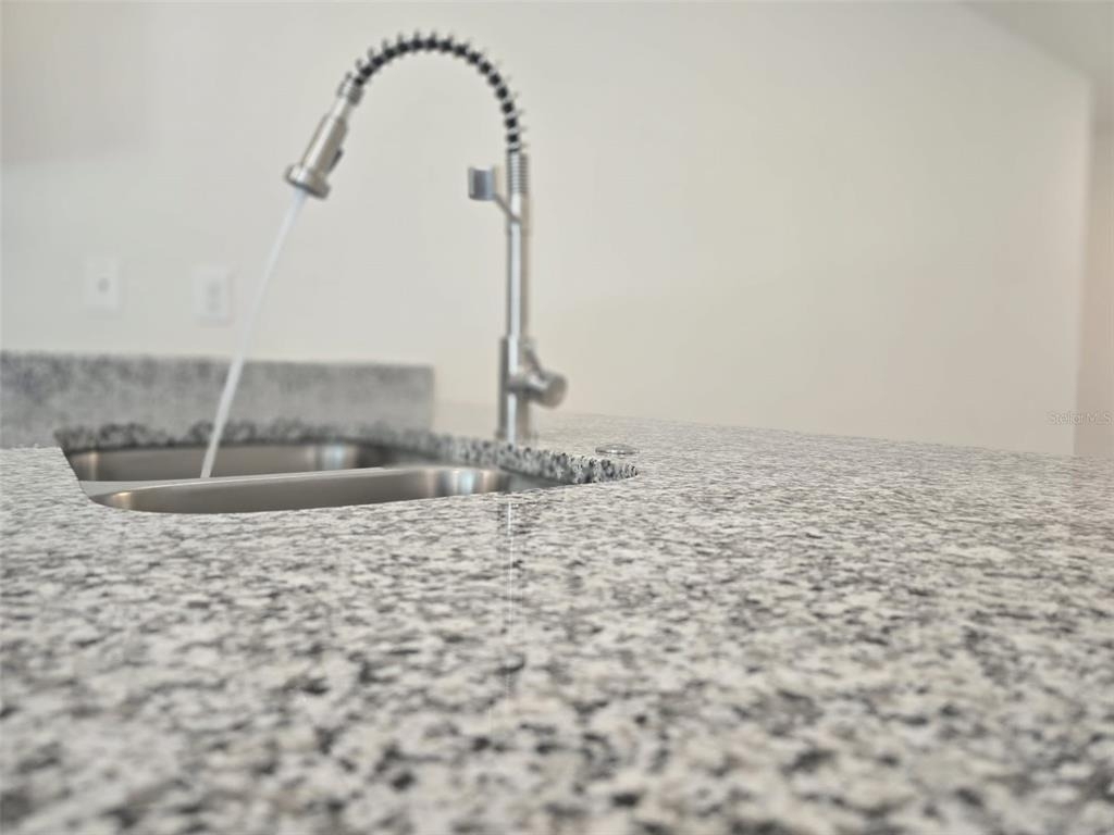 2025 Dunbar St - Photo 3