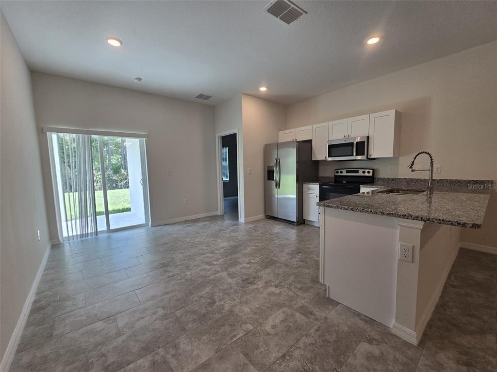 2025 Dunbar St - Photo 2