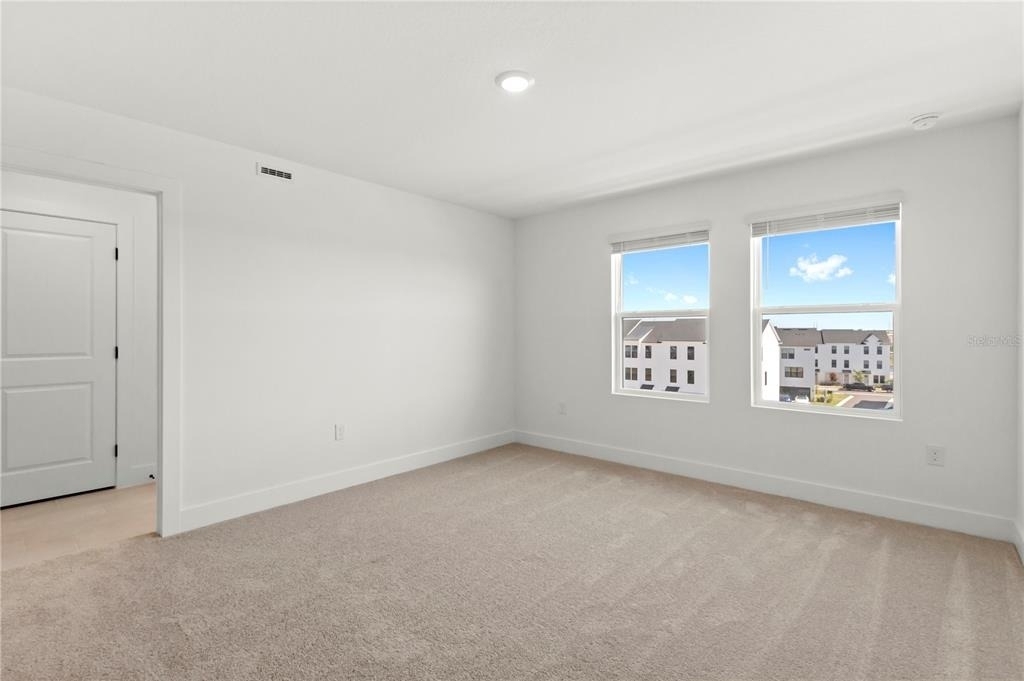 15363 Hamlin Park Drive - Photo 16