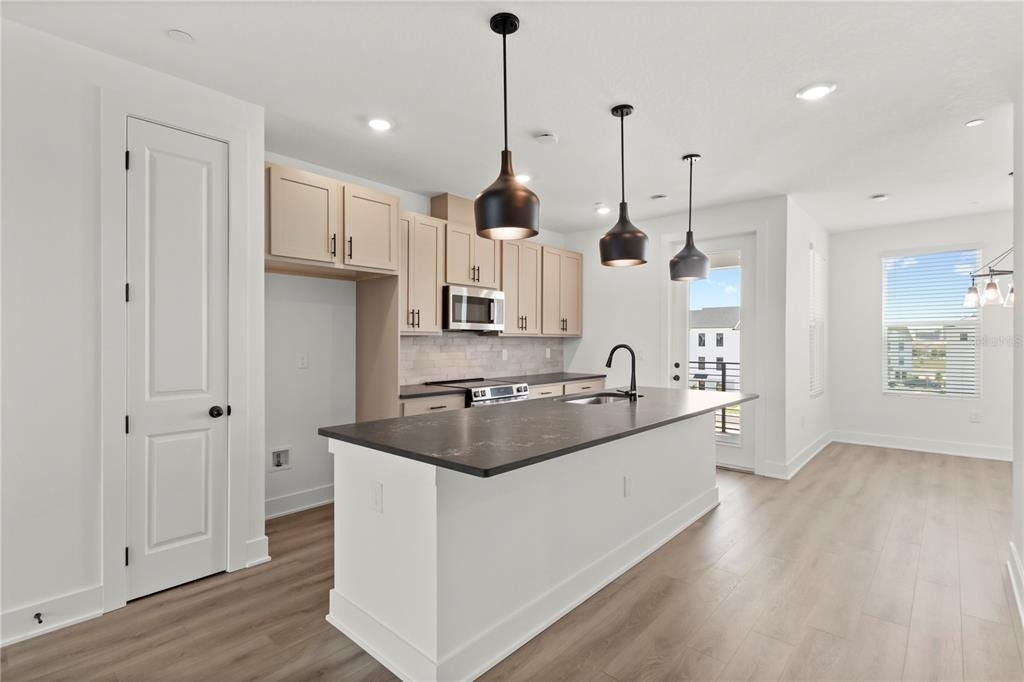 15363 Hamlin Park Drive - Photo 10