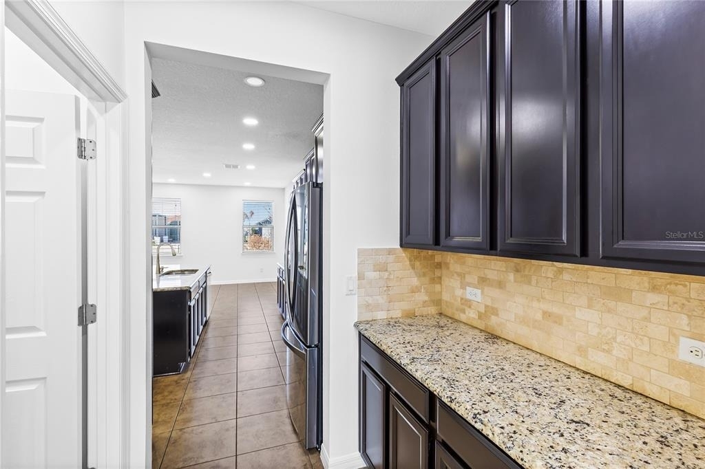14978 Fells Lane - Photo 8