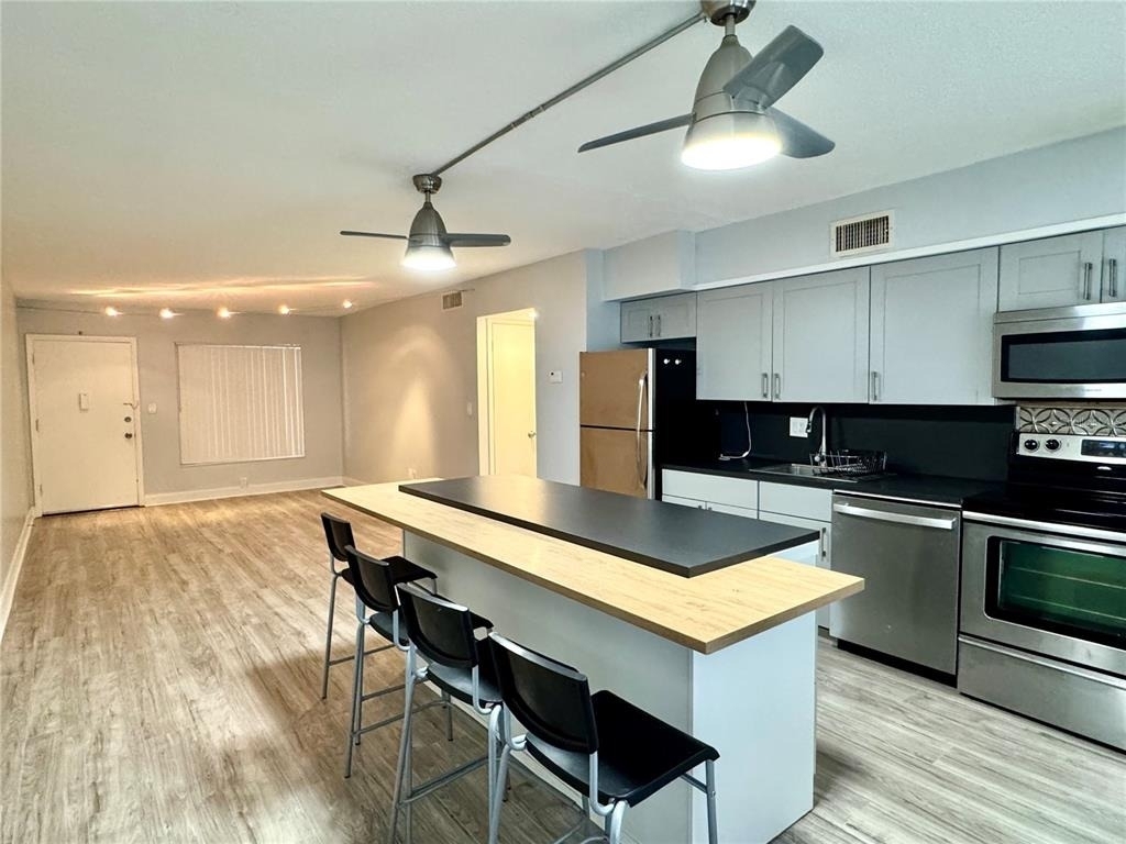 825 N Primrose Drive - Photo 3