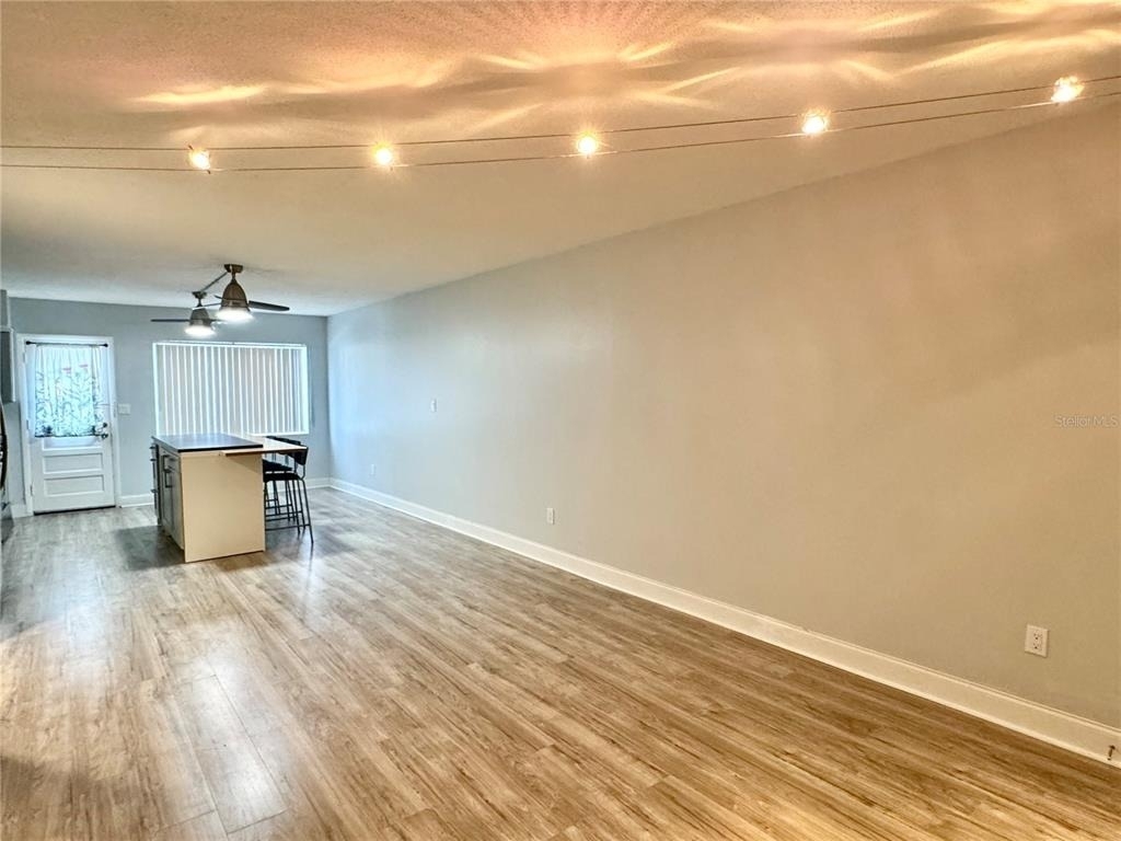 825 N Primrose Drive - Photo 4