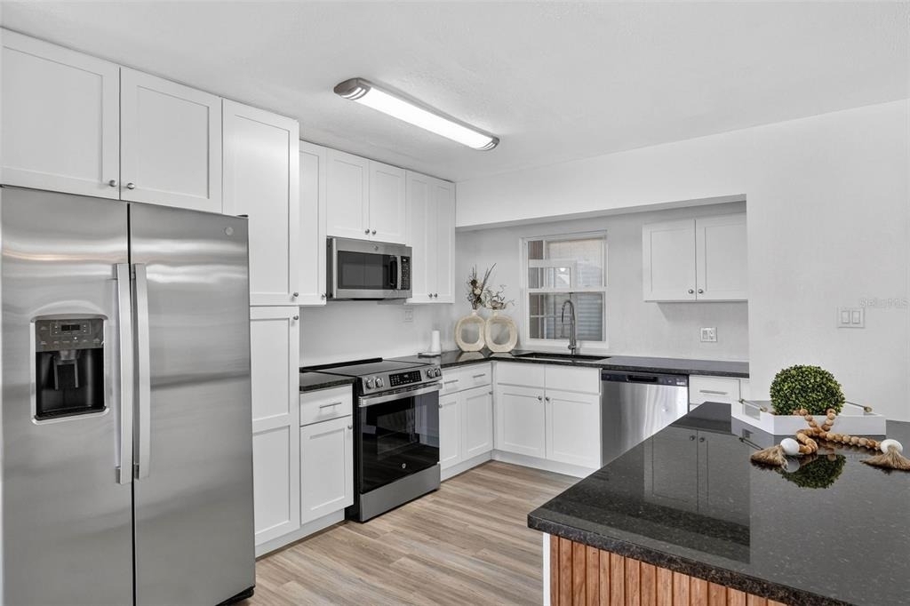 8812 Oakwood Drive - Photo 10