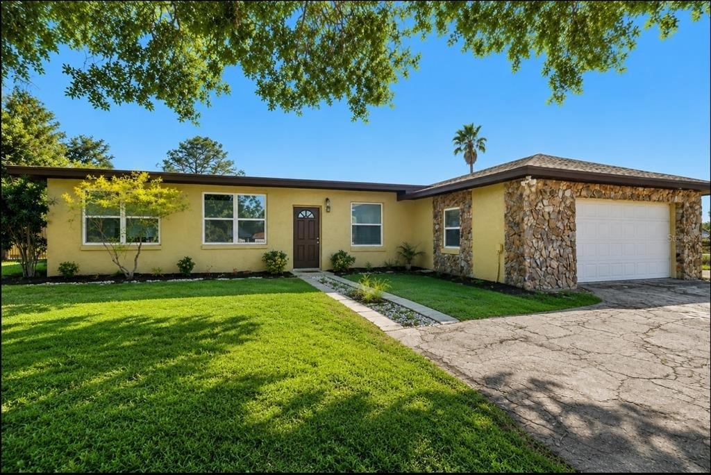 8812 Oakwood Drive - Photo 1