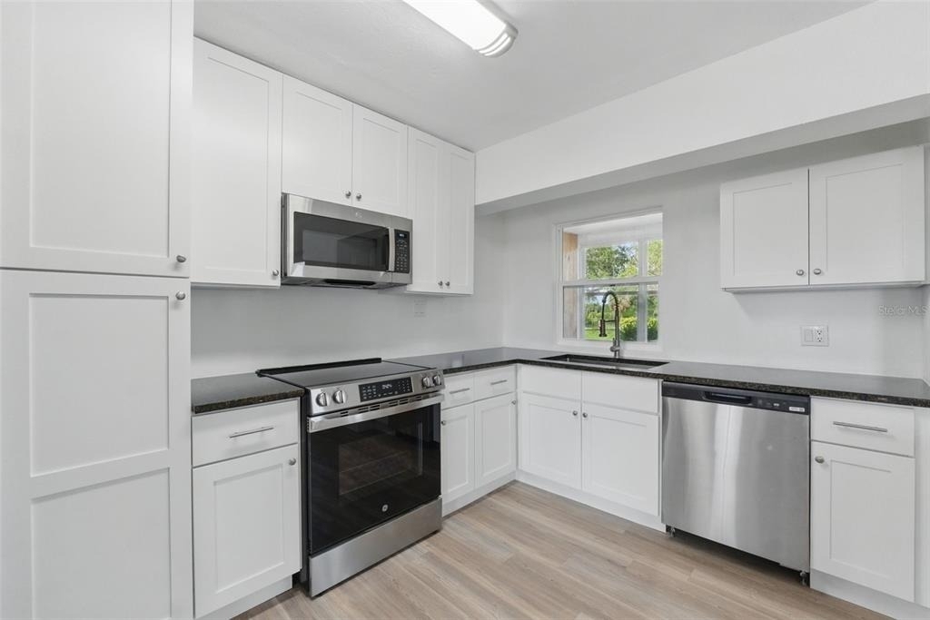 8812 Oakwood Drive - Photo 14